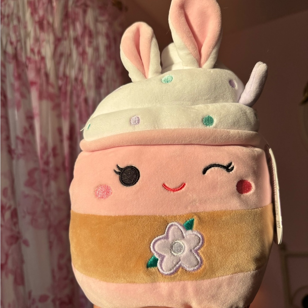 Squishmallow Suey the Milkshake, 8inch NWT